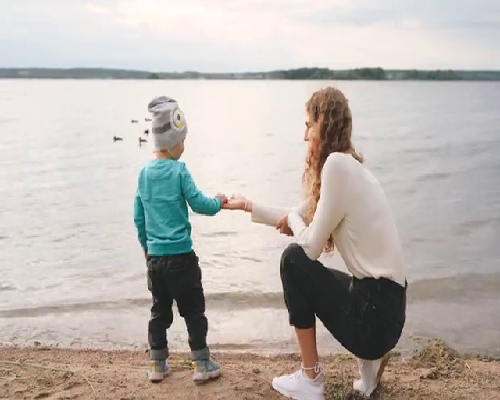 鲜胚移植腹部胀是什么情况？